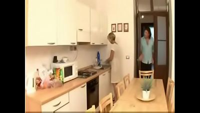 mom sonny Kitchen tear up